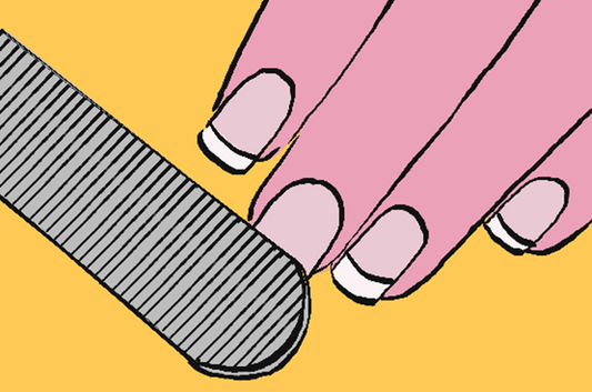 Pros and Cons: Press-On vs. Traditional Manicures